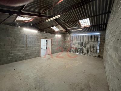 Local d'activité / Entrepôt - 179 m²