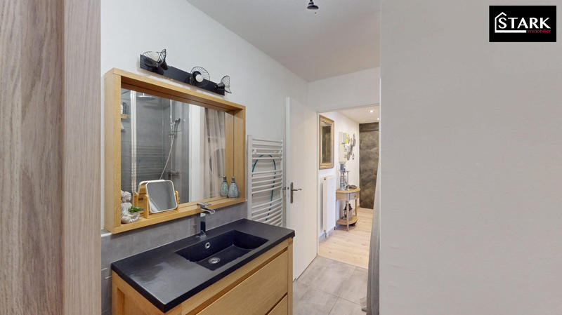 Appartement - 94 m² - 5 pièces