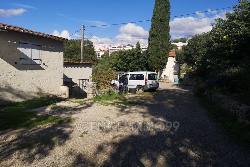 Parking / Garage - 24 m²