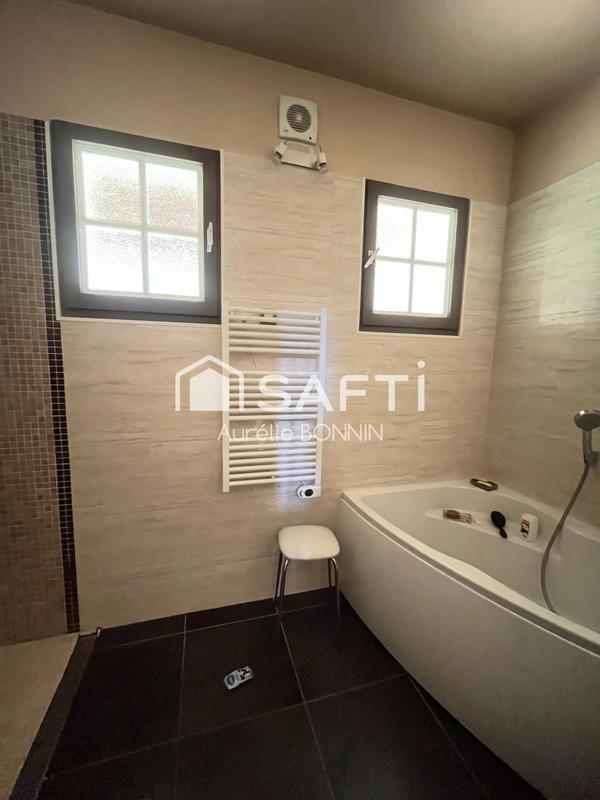 Maison - 125 m² - 7 pièces