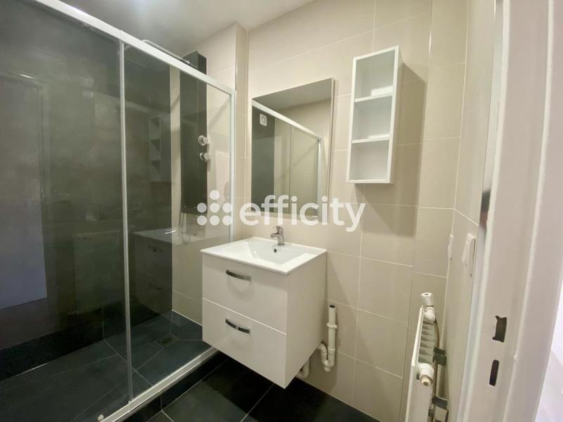 Appartement - 85 m² - 3 pièces