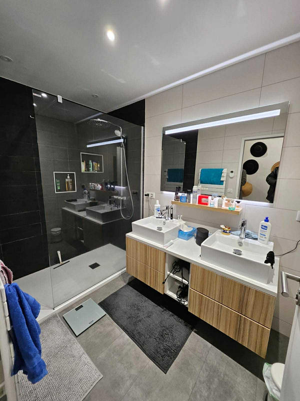 Appartement - 284 m² - 9 pièces