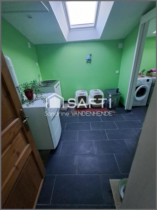 Maison - 200 m² - 6 pièces