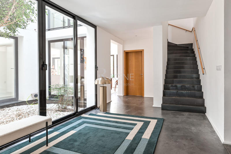 Villa - 310 m² - 7 pièces