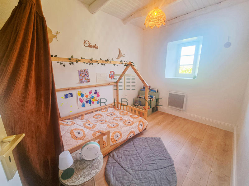 Maison - 210 m² - 6 pièces