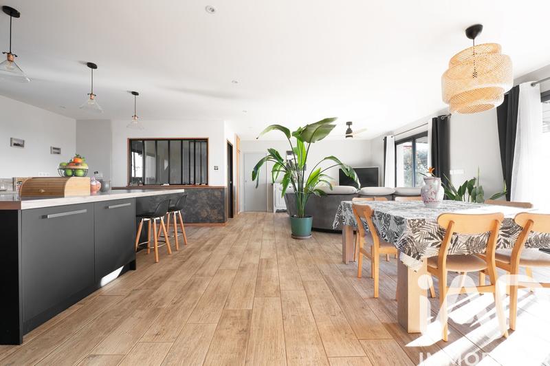 Maison - 137 m² - 4 pièces