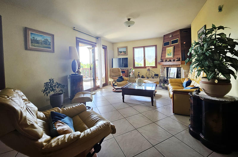 Maison - 328 m² - 8 pièces