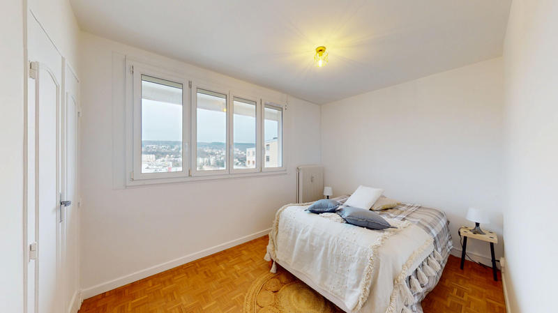 Appartement - 83 m² - 5 pièces