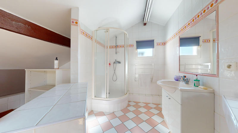 Maison - 190 m² - 6 pièces