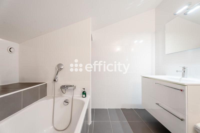 Appartement - 200 m² - 7 pièces