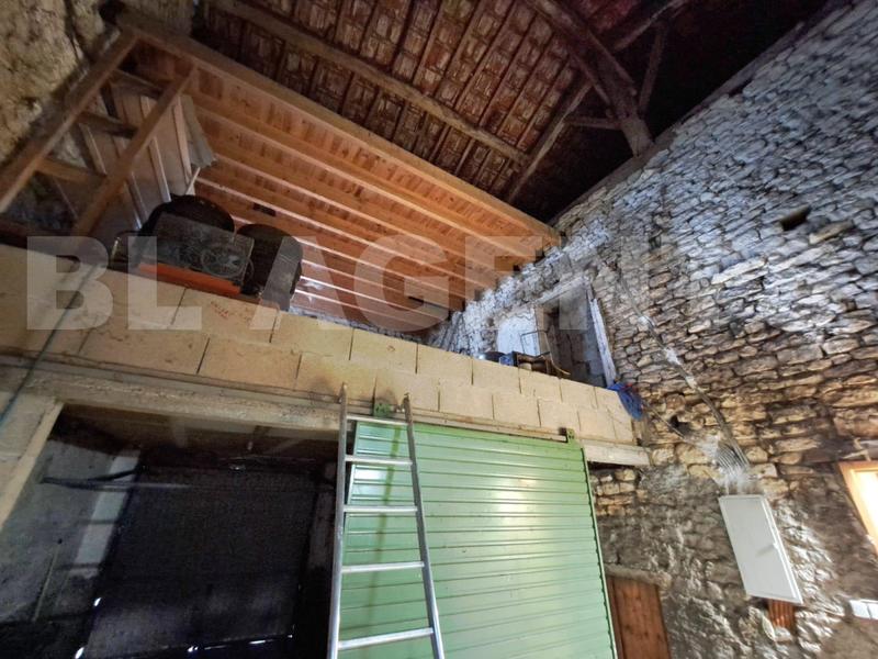Maison ancienne - 162 m² - 8 pièces