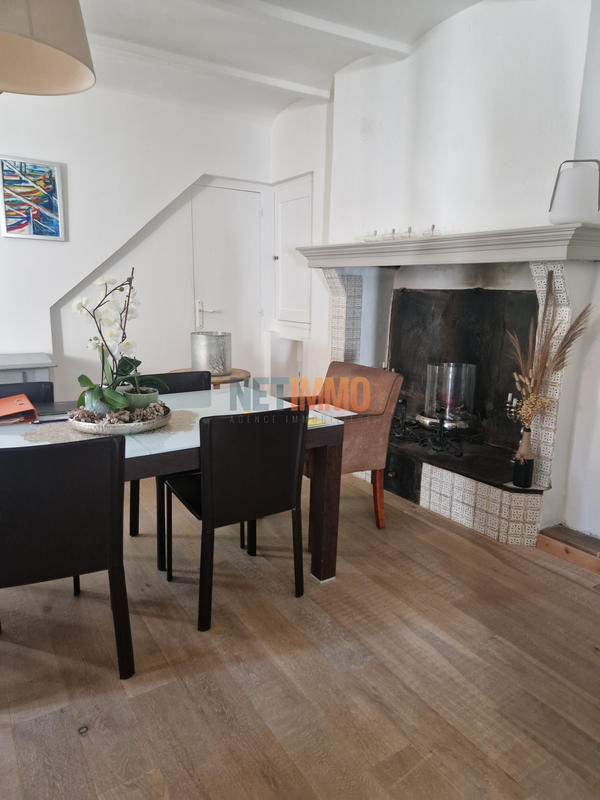 Propriété - 258 m² - 6 pièces