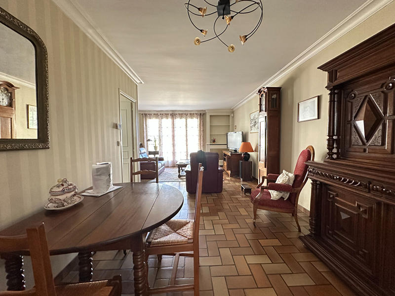 Maison - 171 m² - 8 pièces