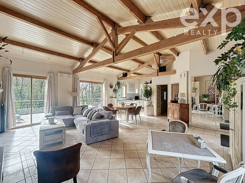 Maison - 177 m² - 5 pièces