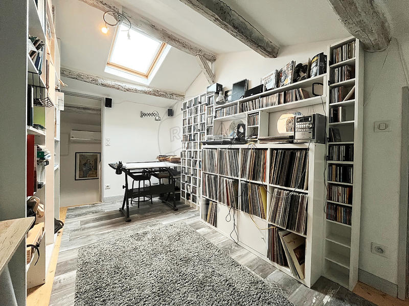 Demeure - 200 m² - 10 pièces