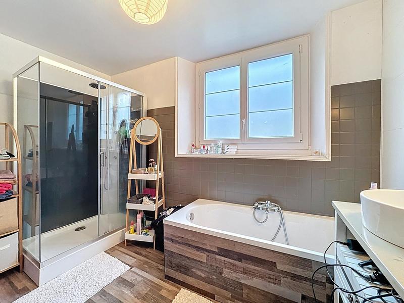 Maison - 138 m² - 7 pièces