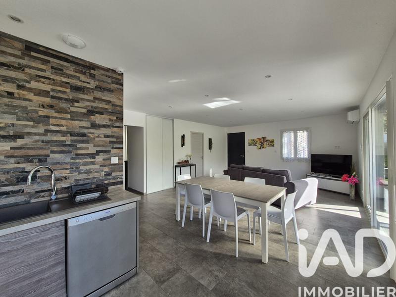 Maison - 164 m² - 10 pièces