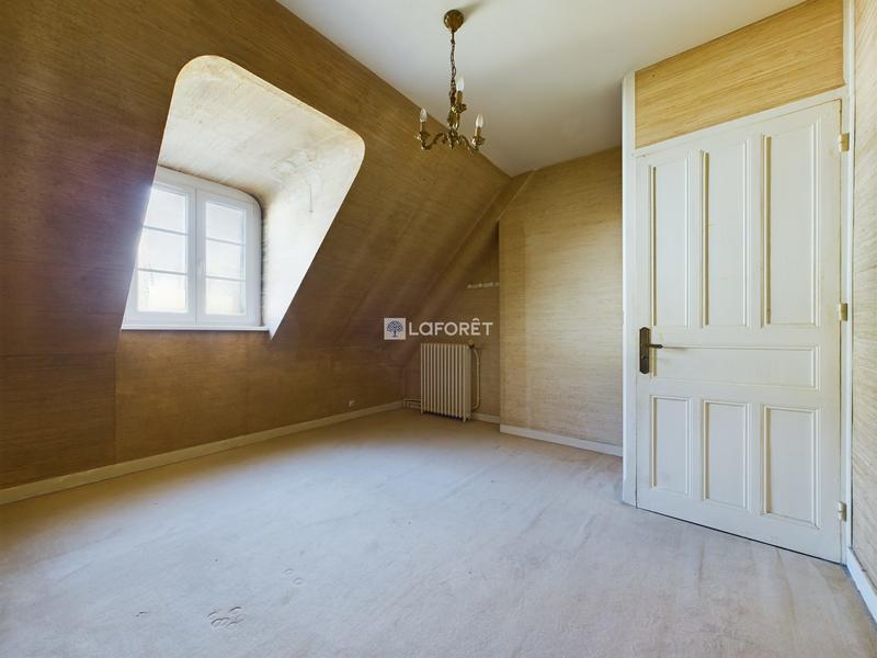 Maison - 189 m² - 8 pièces