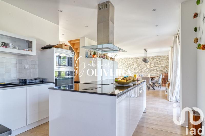 Maison - 140 m² - 7 pièces