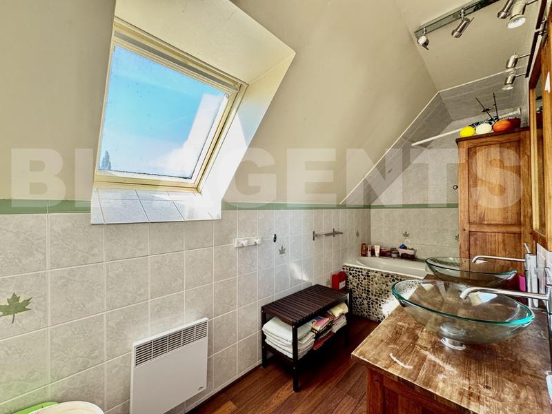 Maison - 157 m² - 7 pièces