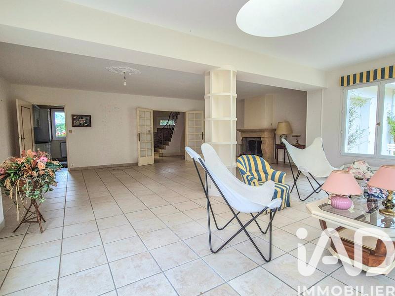 Maison - 200 m² - 7 pièces