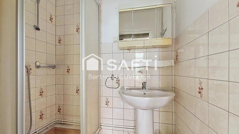 Maison - 99 m² - 6 pièces