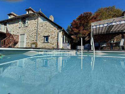 Maison - 151 m² - 6 pièces