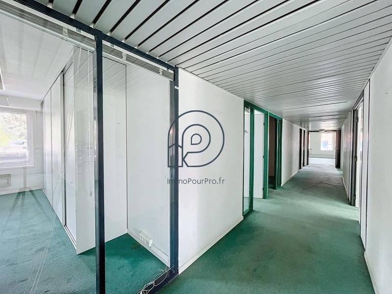 Bureau - 337 m²