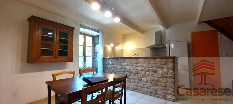 Maison - 242 m² - 9 pièces