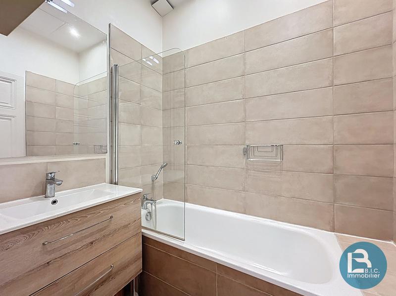 Appartement - 102 m² - 5 pièces