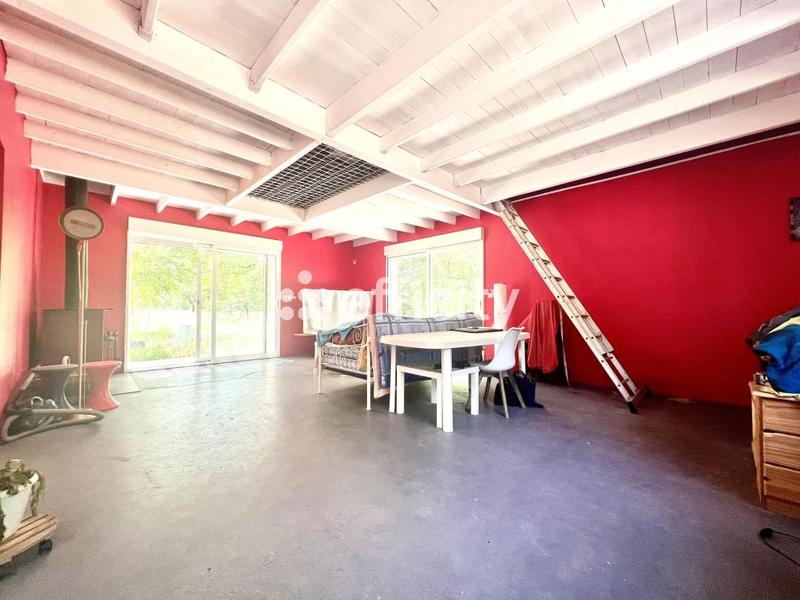 Maison - 240 m² - 9 pièces