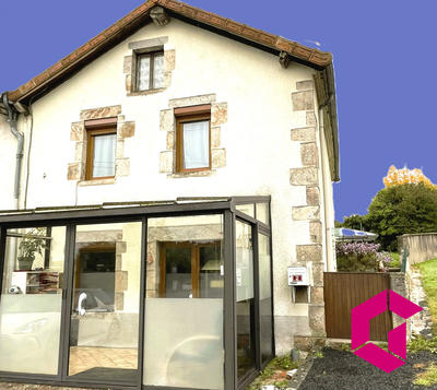 Maison - 96 m² - 5 pièces