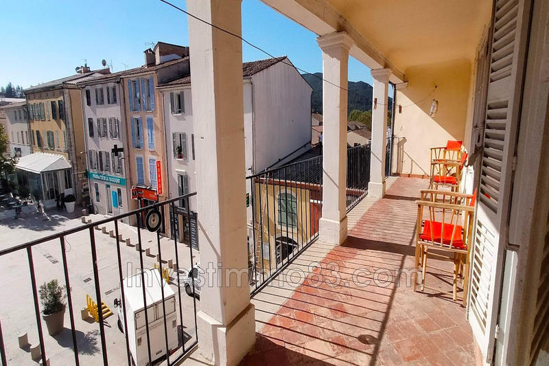 Maison - 335 m² - 15 pièces