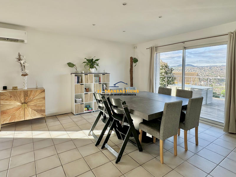 Maison - 145 m² - 5 pièces