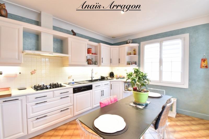 Maison de ville - 310 m² - 7 pièces