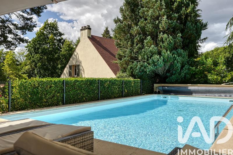 Maison - 180 m² - 6 pièces