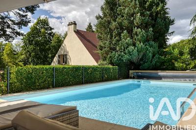 Maison - 180 m² - 6 pièces