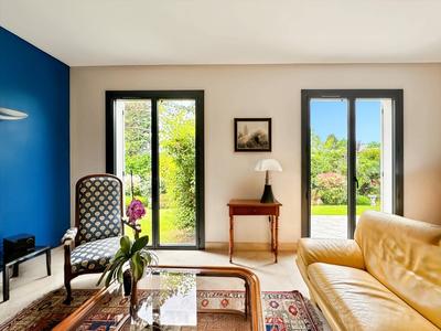 Maison - 180 m² - 7 pièces