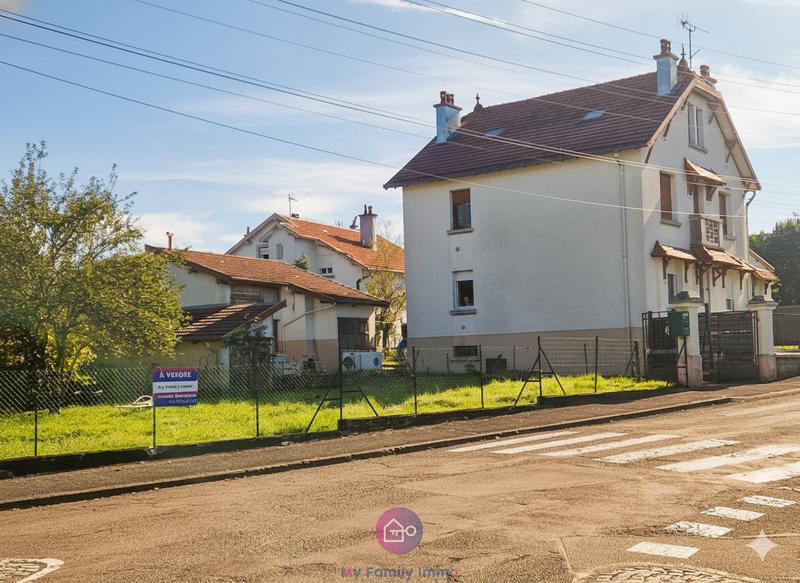 Maison - 214 m² - 12 pièces