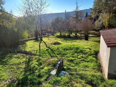 Terrain constructible - 1 800 m²