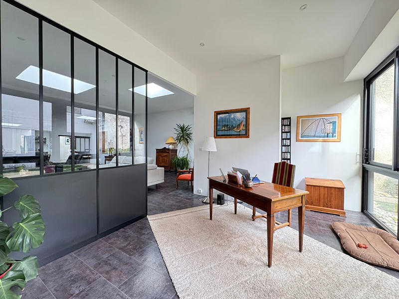 Maison - 308 m² - 9 pièces