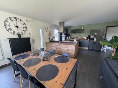 Maison - 118 m² - 6 pièces