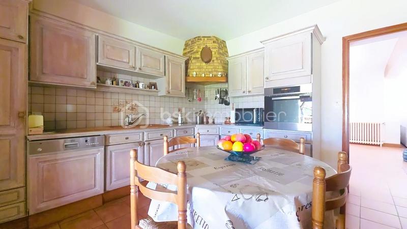 Villa - 205 m² - 9 pièces