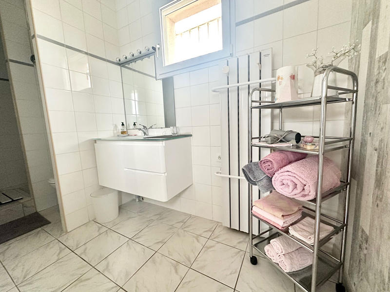 Maison - 208 m² - 6 pièces