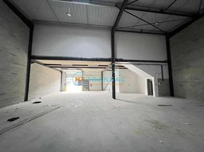 Local d'activités - 220 m²