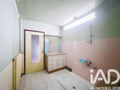 Maison - 304 m² - 12 pièces