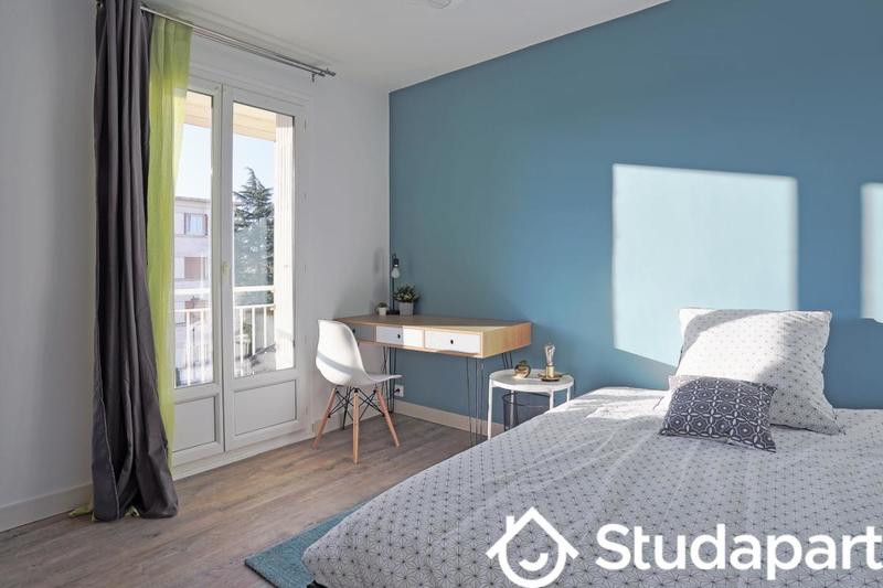 Chambre - 10 m² - 1 pièce