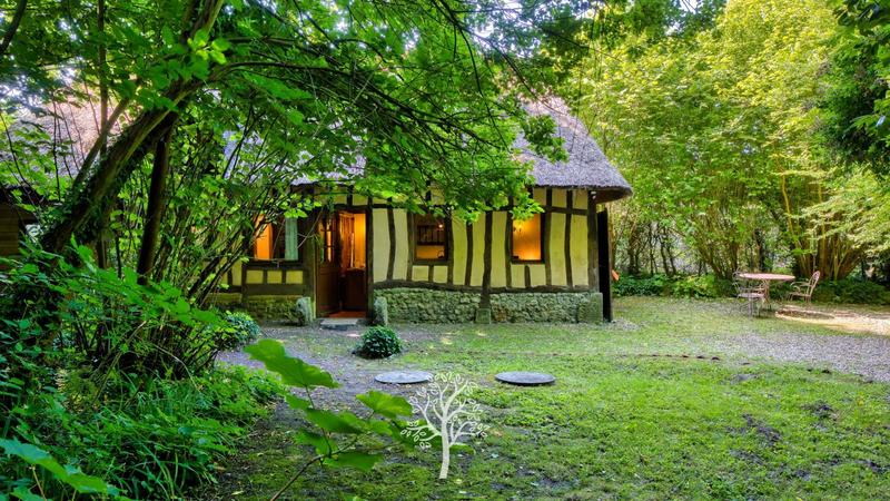 Chaumière - 198 m² - 6 pièces