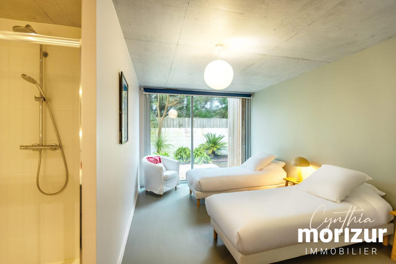 Maison - 282 m² - 9 pièces