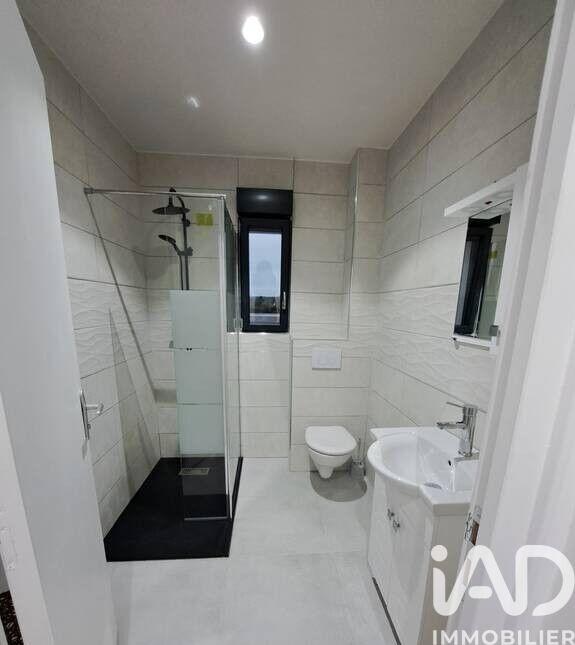 Maison - 83 m² - 6 pièces